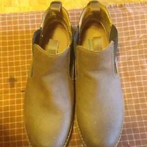 Mens Izod boots size 10